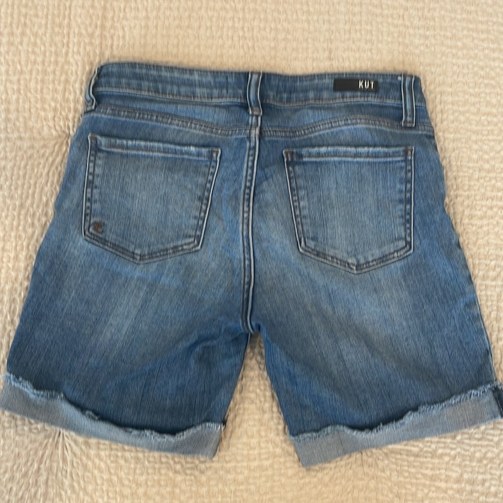 KUT from the KLOTH Mid-Rise Denim Shorts Size 2 - Picture 2 of 7